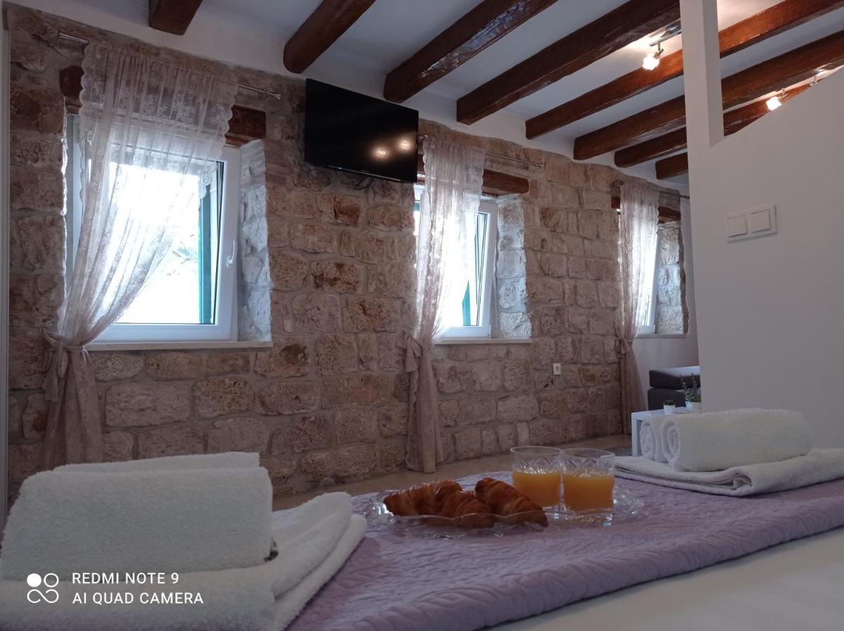 Studio Makala Trogir Luaran gambar