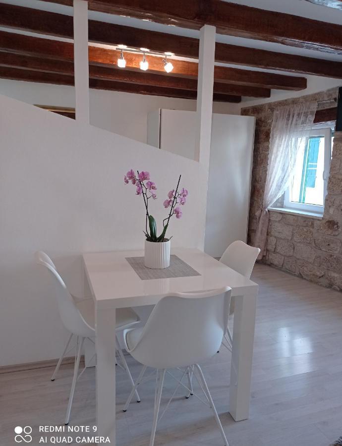 Studio Makala Apartment Trogir Luaran gambar